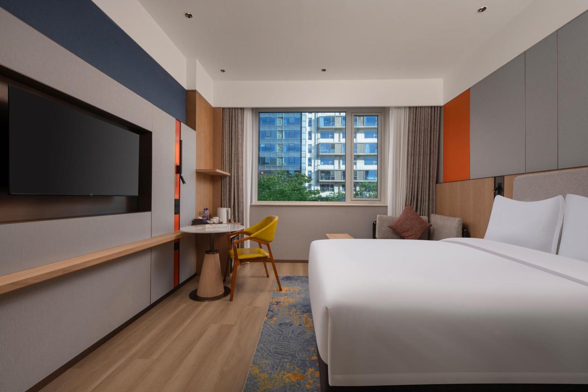 Holiday Inn Express Shangdi Beijing By Ihg L Next To Yuanmingyuan Park & Subway & Qinghe Railway Station & Beijing Sport University L Taxi 15 Minutes To Summer Palace & Peking University & Tsinghua University L 20 Minutes To Badaling Great Wall By Ra Exterior foto